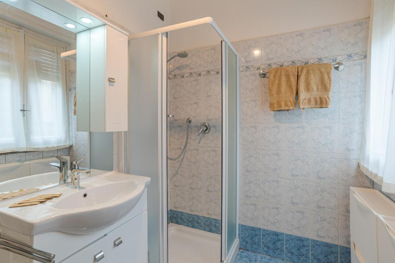 Lovely & Quiet Apartment - With Balcony & Parking Como Dış mekan fotoğraf